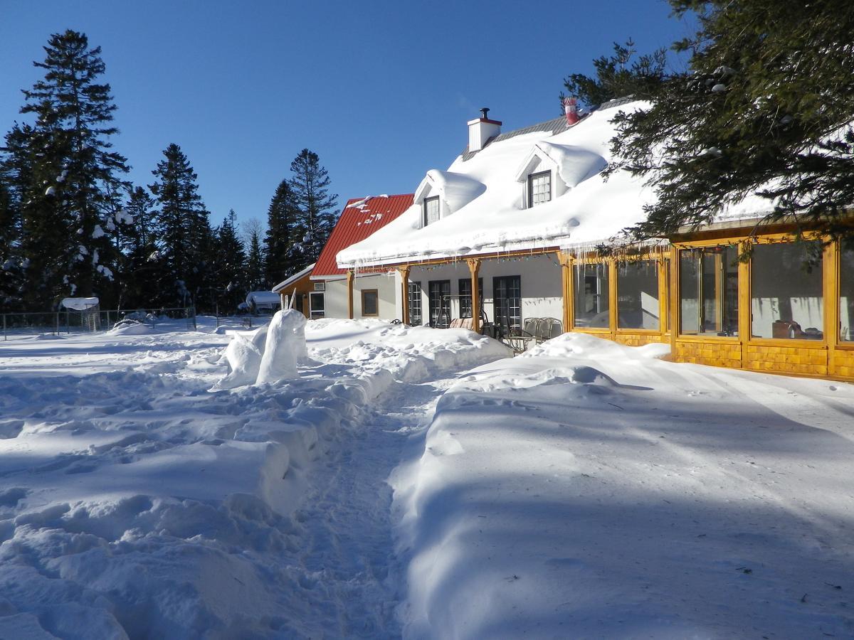 Auberge La Seigneurie Valcartier Saint-Gabriel-De-Valcartier Exterior foto